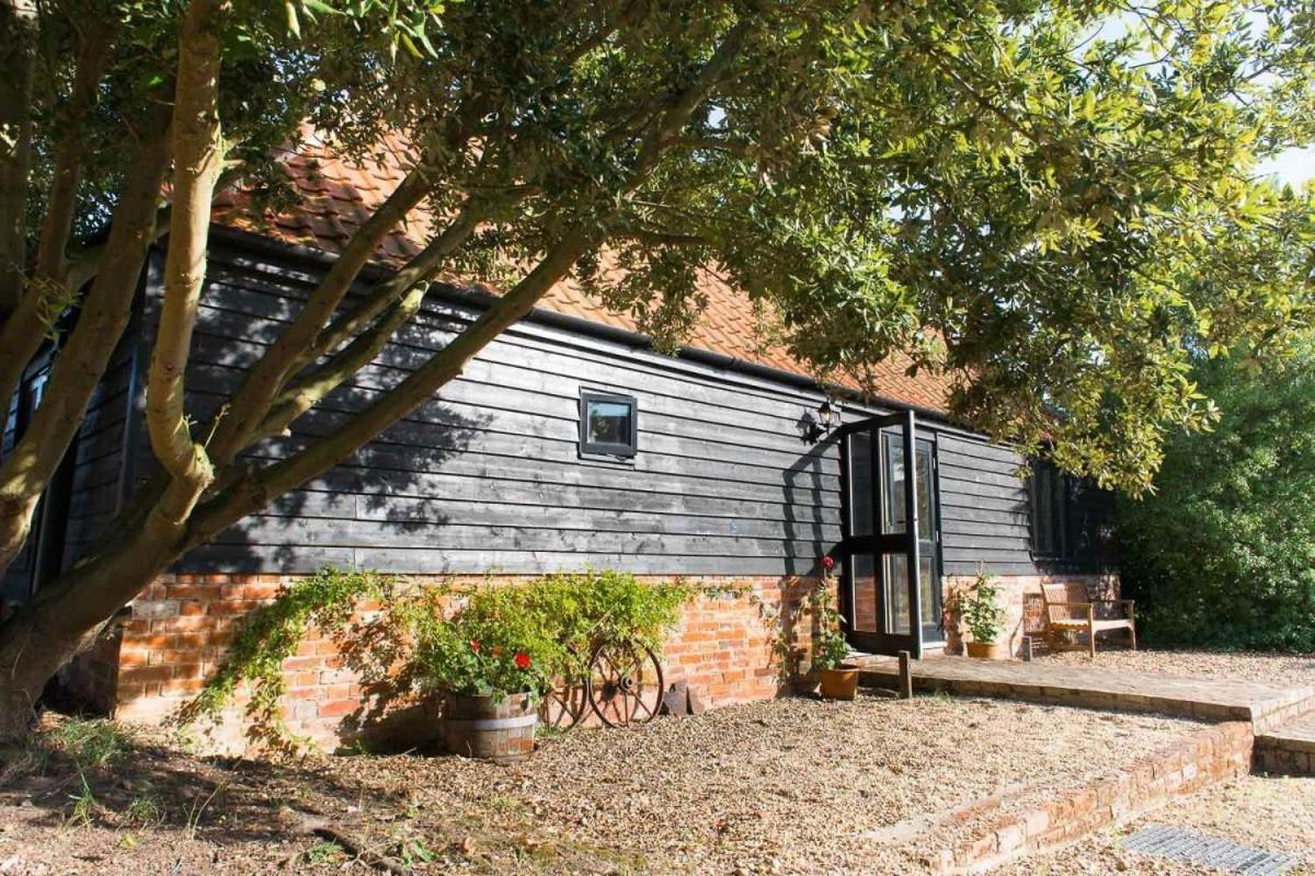 Bromans Barn A Beautiful Cottage By The Sea And Cudmore Nature Reserve West Mersea Eksteriør billede